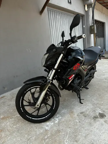 CB 250 Twister 2017 Preta