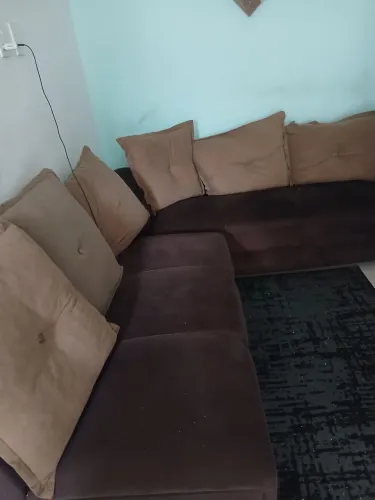 Vendo um sofá de quina. 1.000 reais