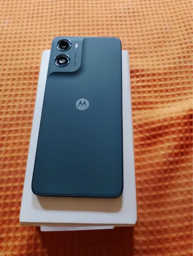 Vende-se celular moto G06