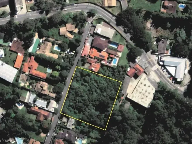 Lote em condomínio em Rua Austrália - Chácara dos Lagos - Carapicuíba/SP