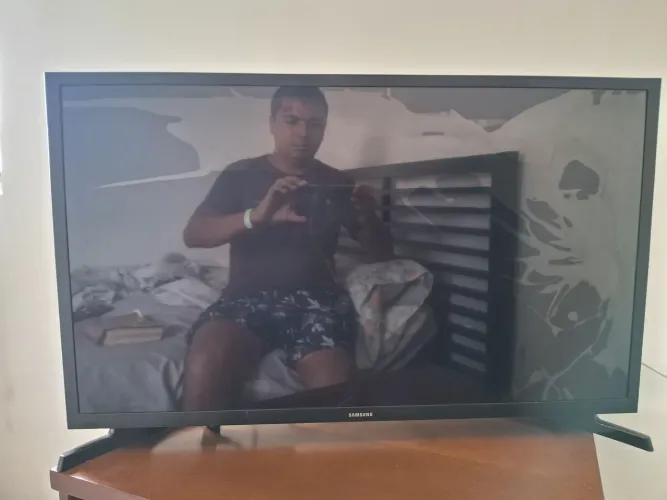 TV Samsung UN32T4300AG - Defeito na tela 