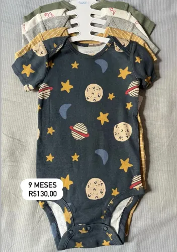 Kit body Carters 9 meses novos