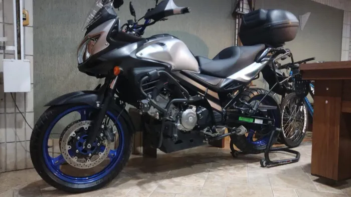 Suzuki V-Stron 650 Bigtrail