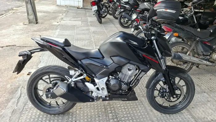CB TWISTER 300 FLEX PRETA