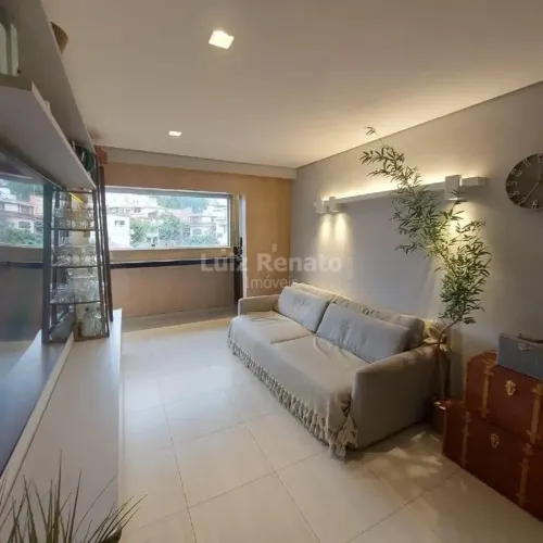 Apartamento à venda no bairro Sagrada Família
