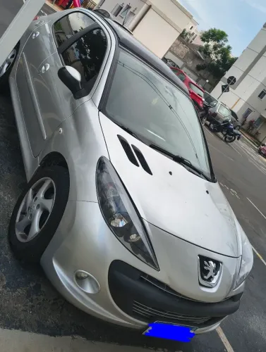 Peugeot 207 Quiksilver 1.4 Flex 8V 5P 2011