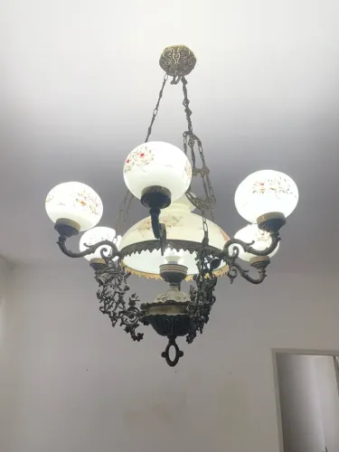 Lustre antigo em bronze