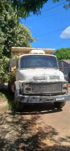 Caminhao traçado caçamba