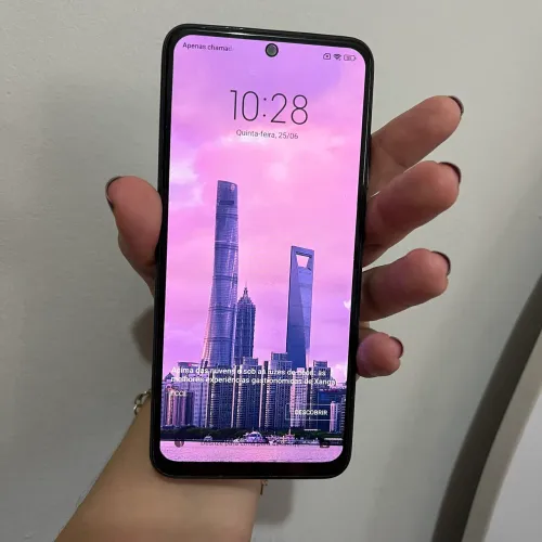 Celular semi novo para pessoas exigentes 