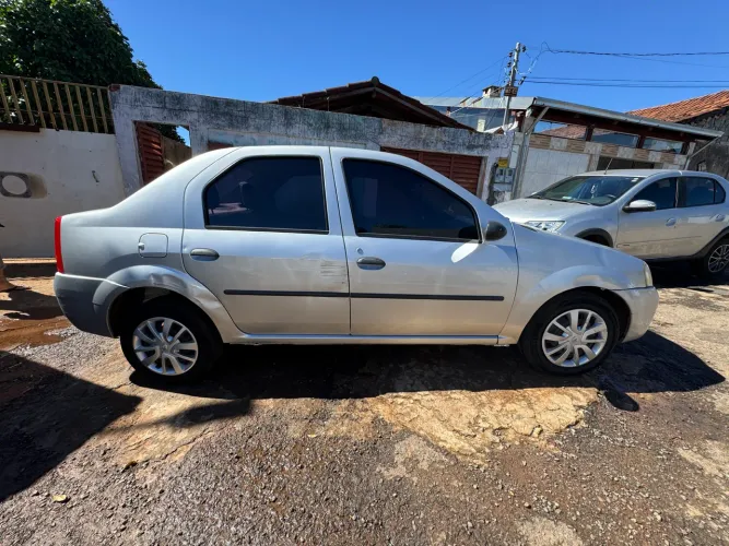 Renault Logan Expression Hi-flex 1.6 8V 4P 2009