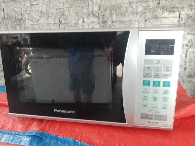 Microondas Panasonic 24 litros em estado de novo
