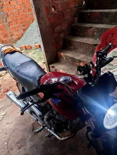 Titan 125 es 