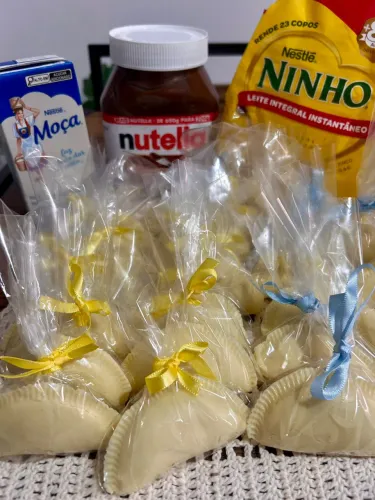 Pastel Ninho R$ 3,50 a R$4,50