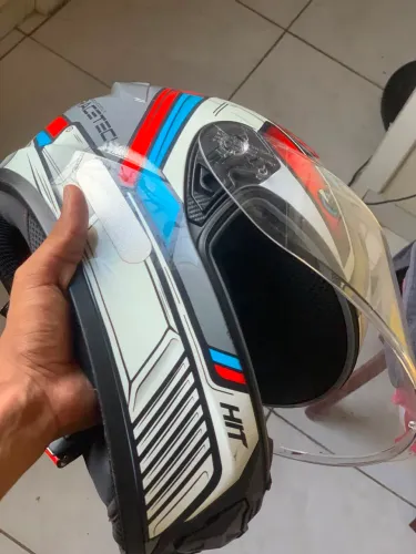 VENDE SE CAPACETE ( o valor podemos negociar)