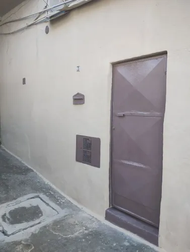 Alugo 4 cômodos grandes com garagem