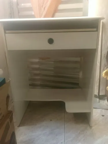 Mesa para computador em bom estado