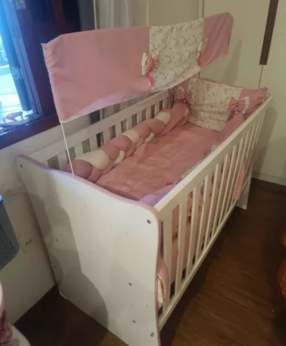 Vende-se berço e mini cômoda