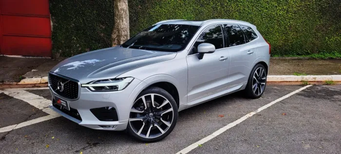 Volvo XC 60 T-5 R-design 2.0 AWD 5P 2018
