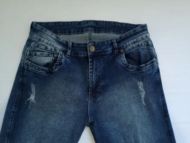 Calça jeans masculina Destroyed