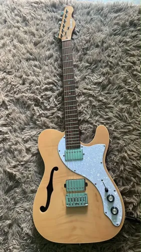 GUITARRA STRINBERG
