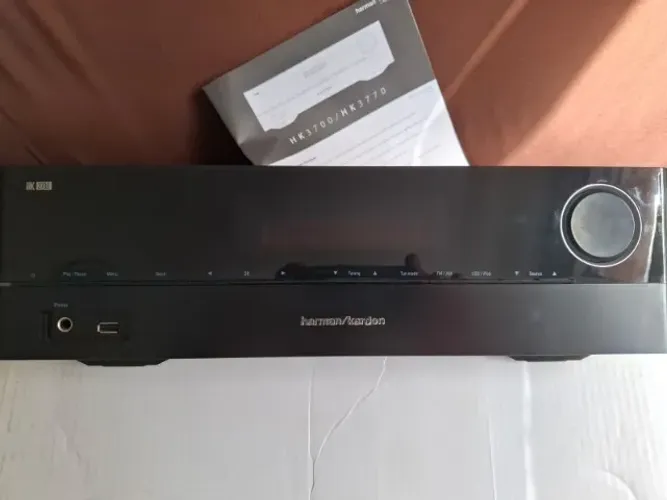 Amplificador Estéreo Harman Kardon HK 3700