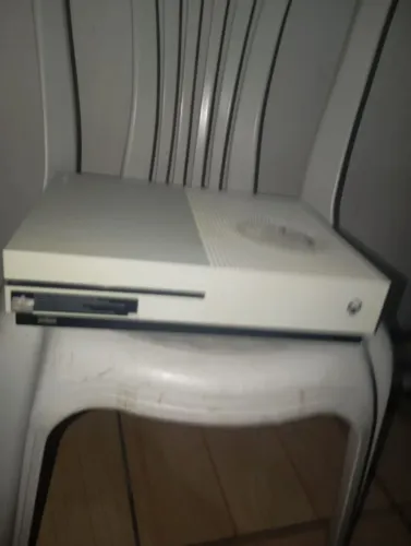 Vendo ps3 ou Xbox one S ( com defeito) preço a negociar