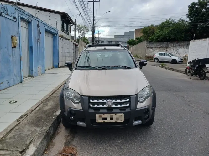 Fiat Strada Adventure1.8/ 1.8 Locker Flex CD 2012