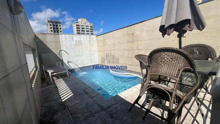 Casa Triplex à venda ou aluguel 3 quartos piscina Embaré Santos