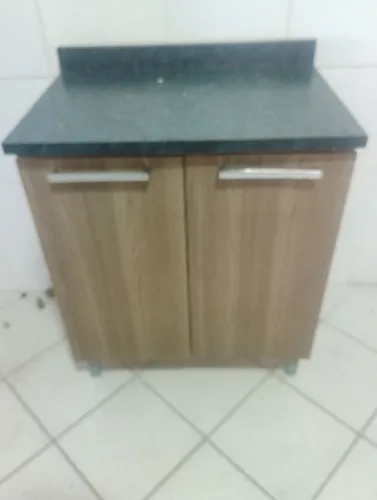 Armarinho com 02 Portas