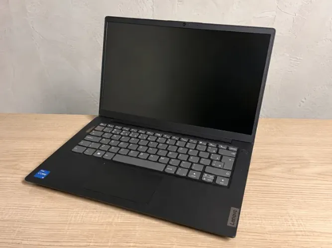 Lenovo V14 Intel i5-13420H 16GB 512GB SSD
