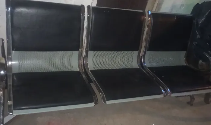 Vende-se Banqueta 3 Lugares