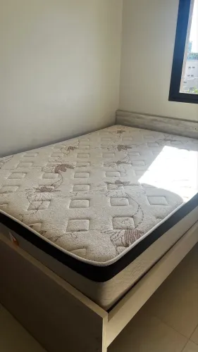 Vendo colchão de casal