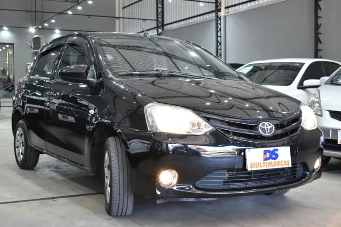 Toyota Etios X 1.3  Manual 