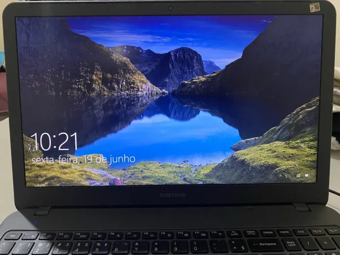 Notebook Samsung i3 7ª Geração 4GB RAM HD 1TB Windows 10