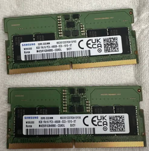Kit 16GB (2x8GB) Samsung DDR5 4800MHz SODIMM para Notebook