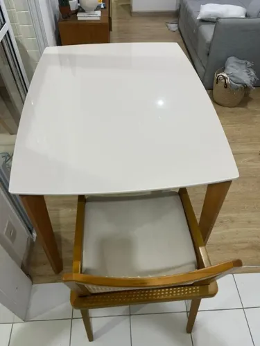 Mesa 4 lugares + Cadeiras Freijó e Palha