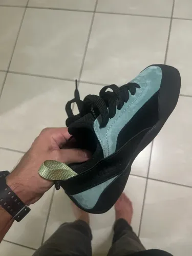 Sapatinha de escalada