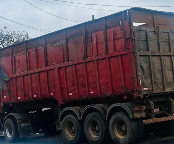 Carreta caçamba 2004