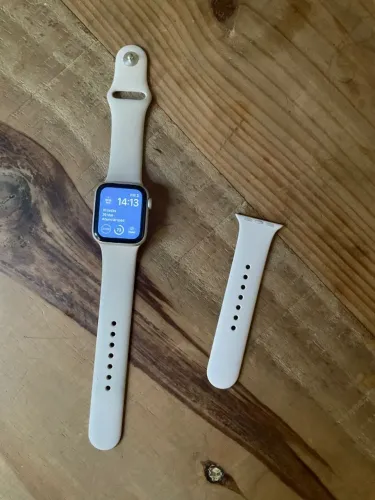 Apple Watch SE (2nd Gen) 40mm GPS + Cellular