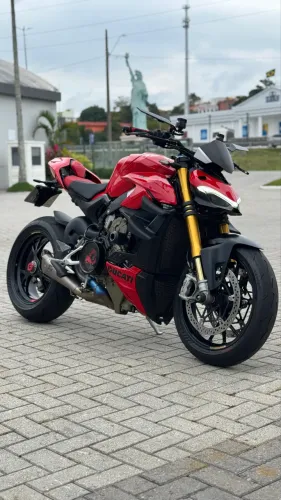 DUCATI STREETFIGHTER V4S Único dono 