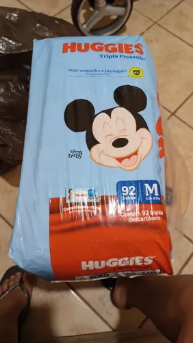 Fralda Huggies tripla proteção M