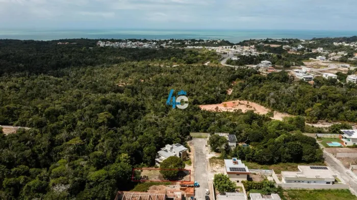Lote em condomínio fechado de alto padrão em Porto Seguro- BA