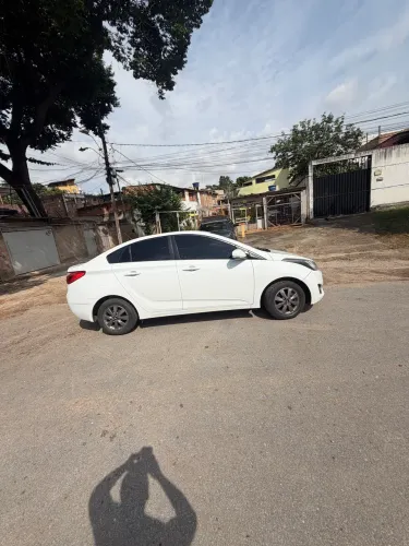 Hyundai HB20S Premium 1.6 Flex 16V Aut. 4P 2015