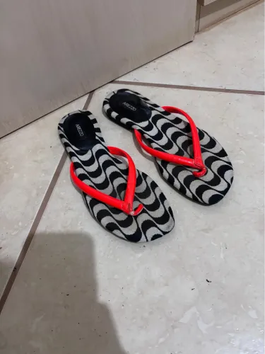Chinelo AREZZO