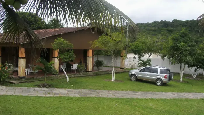 Fazenda/Sítio/Chácara para venda tem 570000000 metros quadrados com 4 quartos