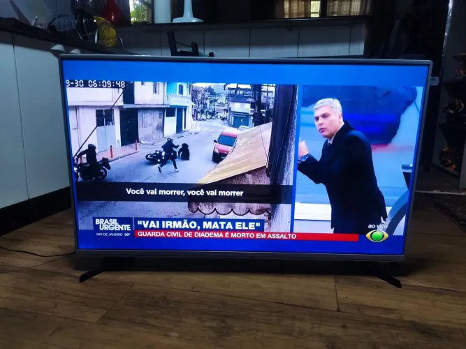 Tv LG 49 polegadas não e smart