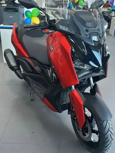 XMAX 300 ABS 2027 COM ENTREGA IMEDIATA + TAXA ZERO EM 18 X + 60 DIAS PARA PAGAR A 1°