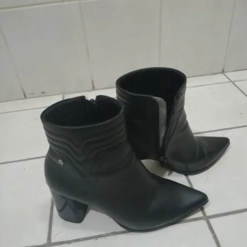 Bota cano curto