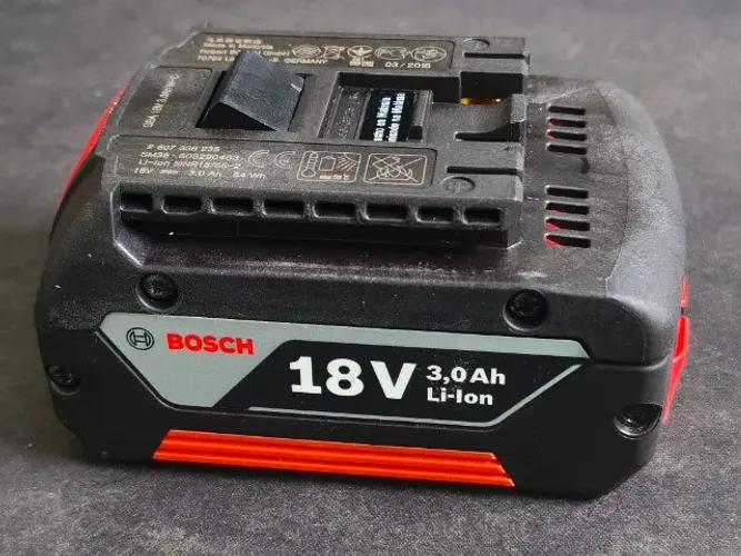 Nova Bateria original Bosch 18V 3Ah GSB 18V50 185-LI 183-LI GBH 180-LI 185-LI 183-LI