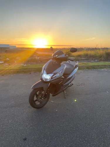 MOTO ELITE 125